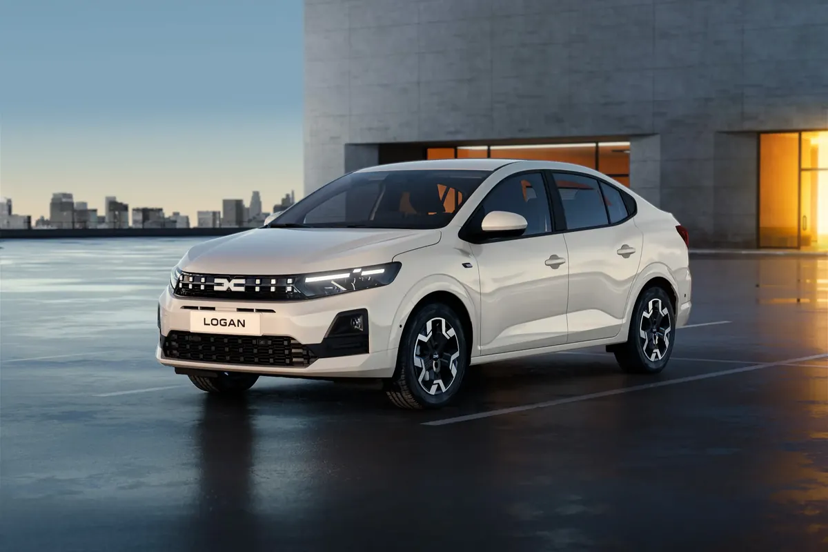 Dacia Logan 2026 von vorne, Kühlergrill mit Pixel-Effekt und LED-Signatur