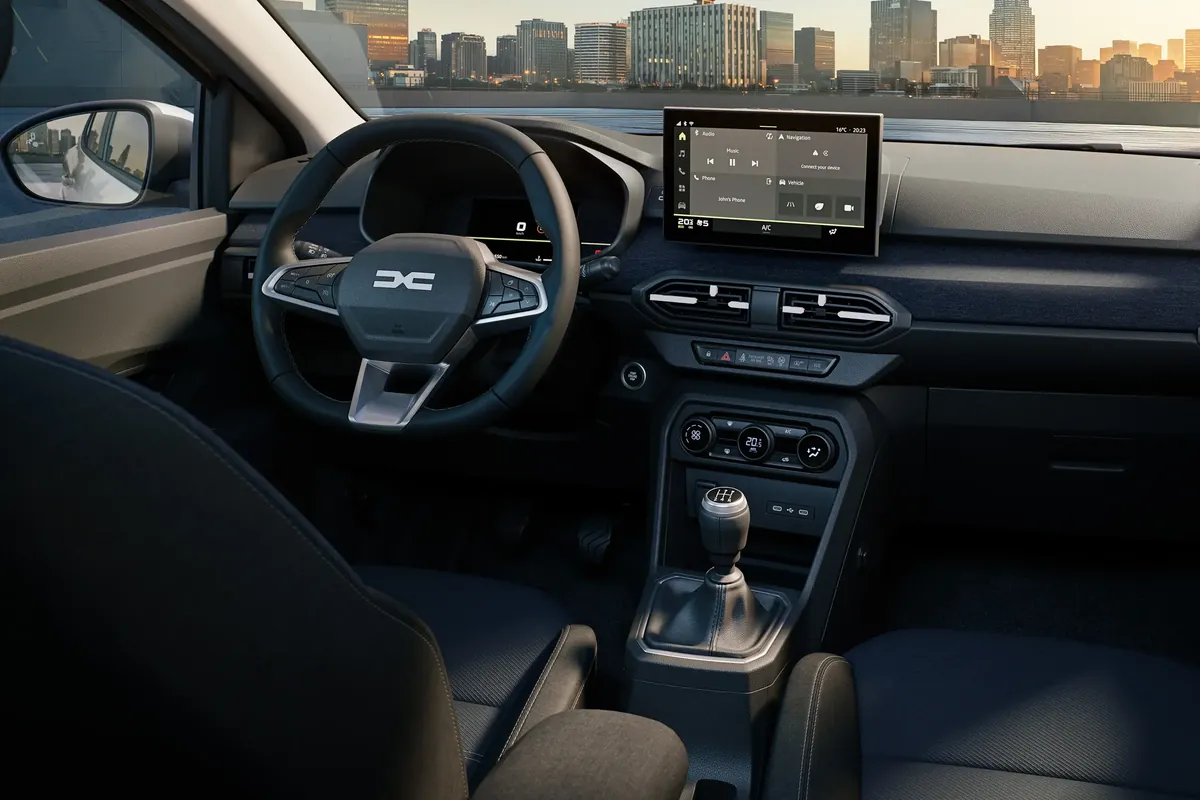 Armaturenbrett der Dacia Logan 2026 mit 10-Zoll Media Display