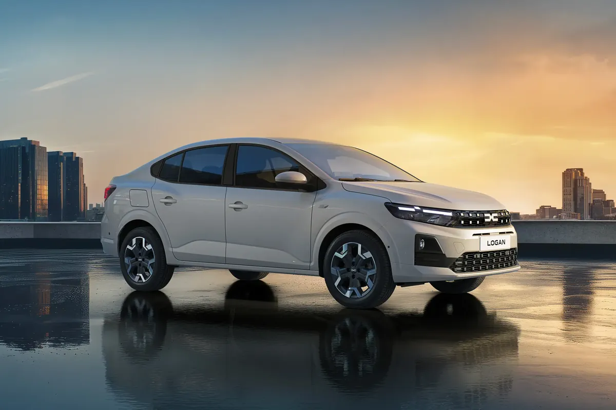 Dacia Logan 2026 im Dreiviertelansicht von vorne