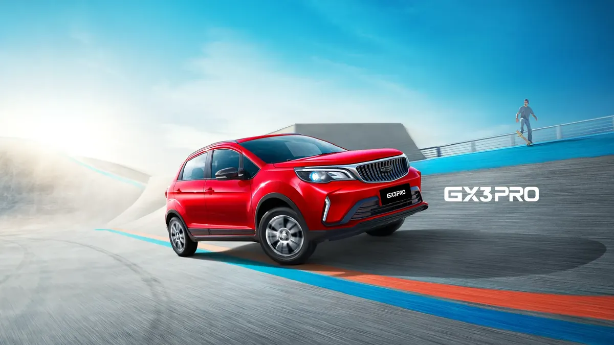 Geely GX3 Pro in Korallenrot in Bewegung