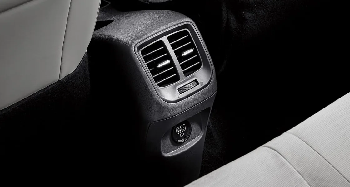 Rear air-conditioning vents of the Grand i10 Sedan