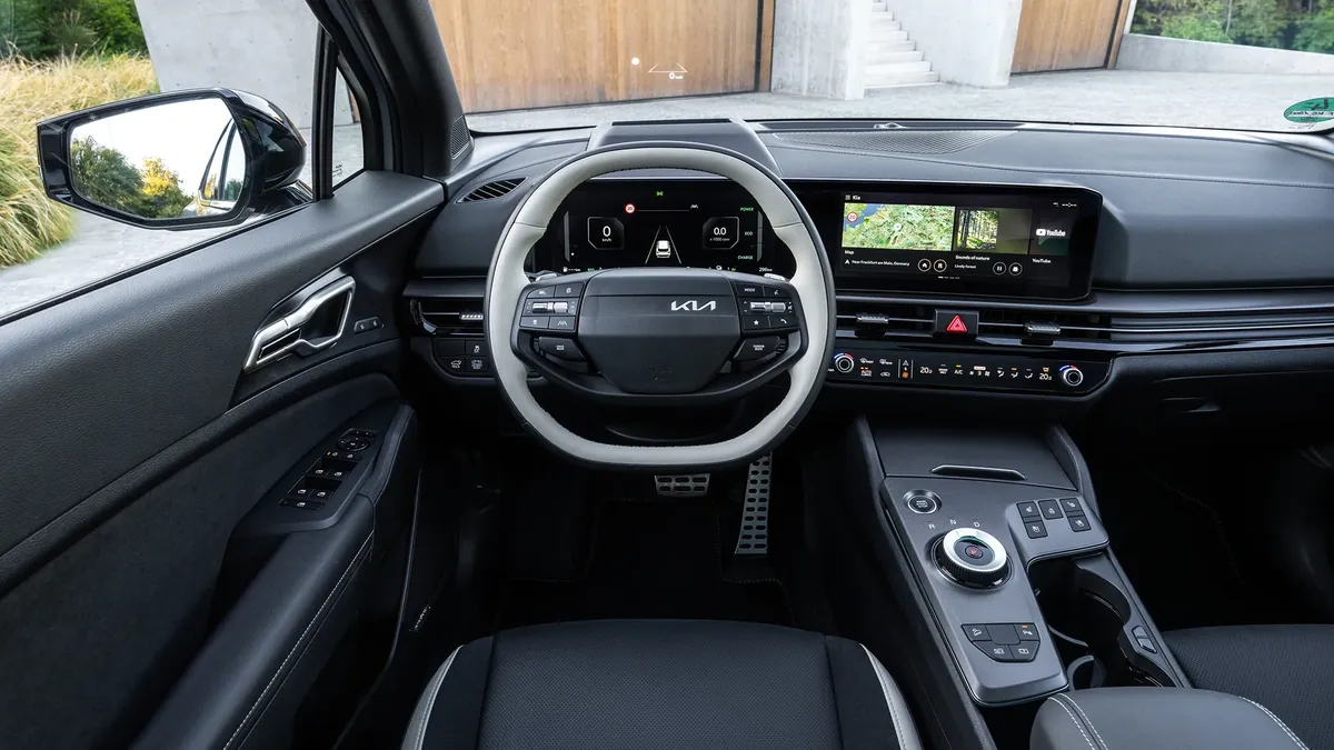 2026 Kia Sportage cockpit, new steering wheel and console