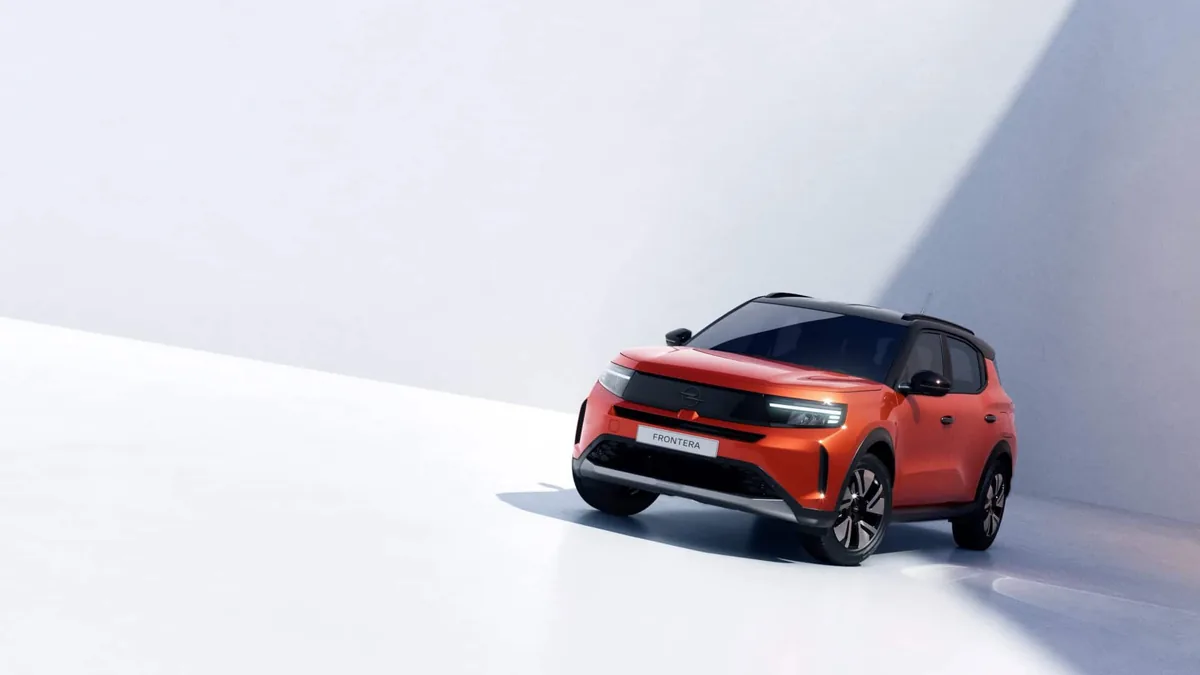 Opel Frontera 2026 im Studio, Dreiviertelansicht